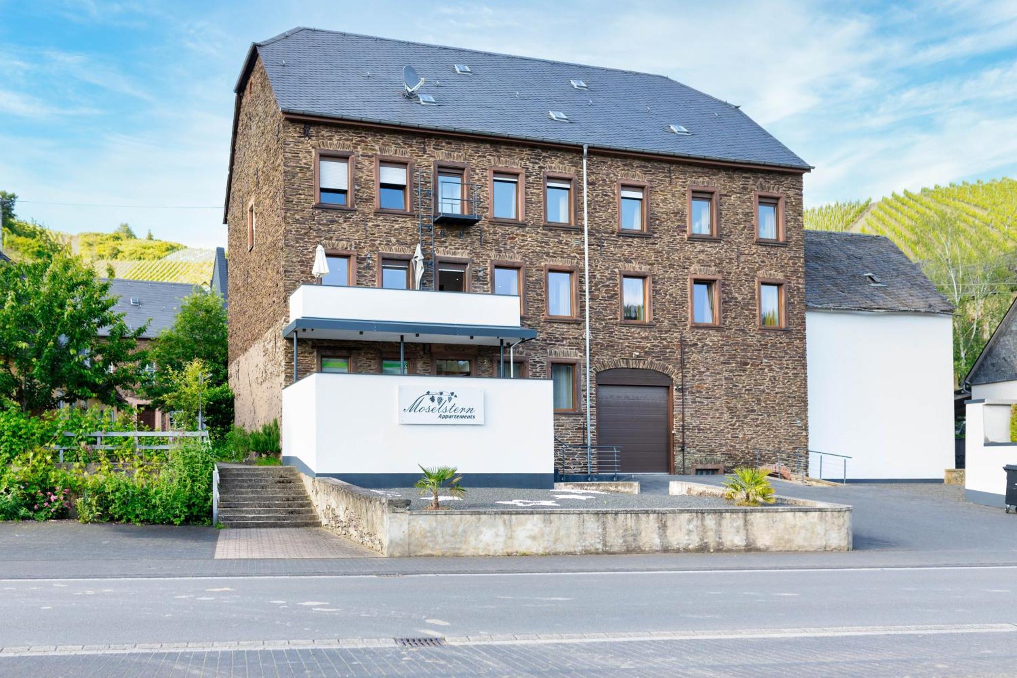 Moselstern Appartements Kinheim Exterior foto